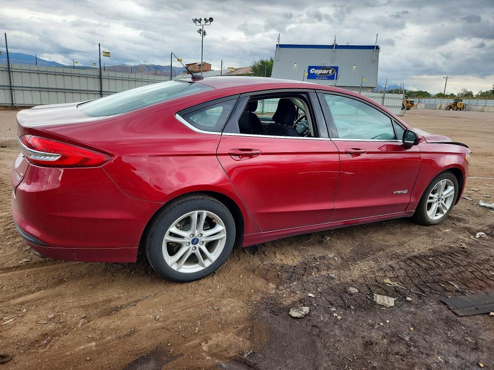 Foto 3 de la subasta – 2018 FORD FUSION con VIN 3FA6P0LU3JR173653
