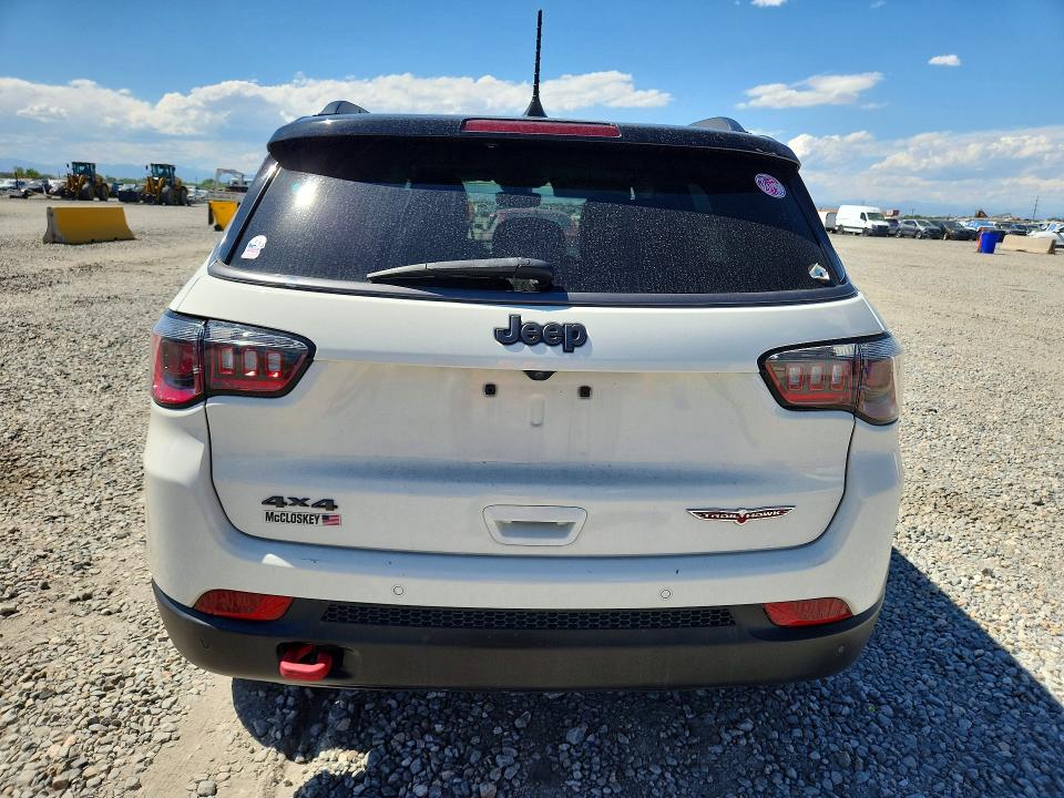 Снимка 6 от търг – 2021 JEEP COMPASS с VIN 3C4NJDDB1MT589008