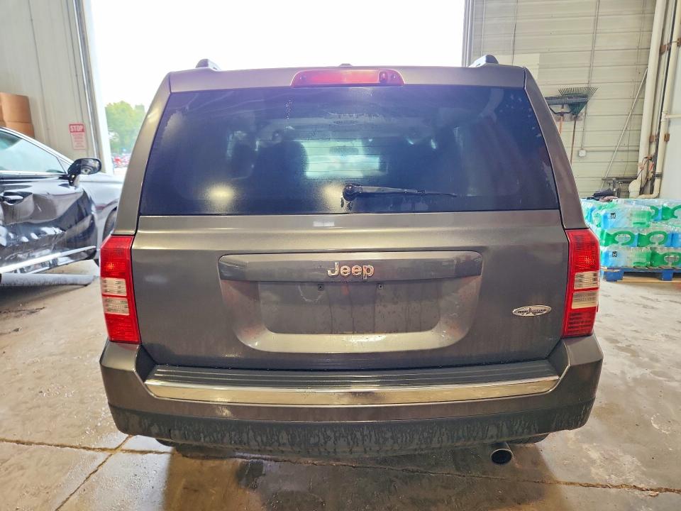 Photo 6 from auction – 2017 JEEP PATRIOT with VIN 1C4NJPFA2HD202502