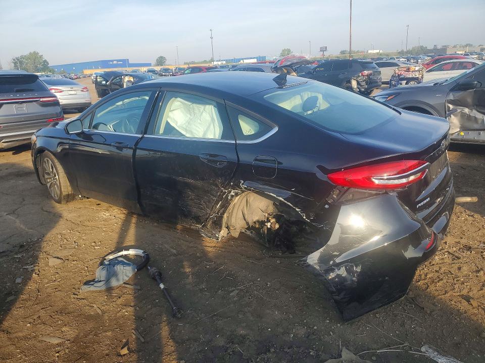 Photo 2 from auction – 2020 FORD FUSION with VIN 3FA6P0T95LR236542