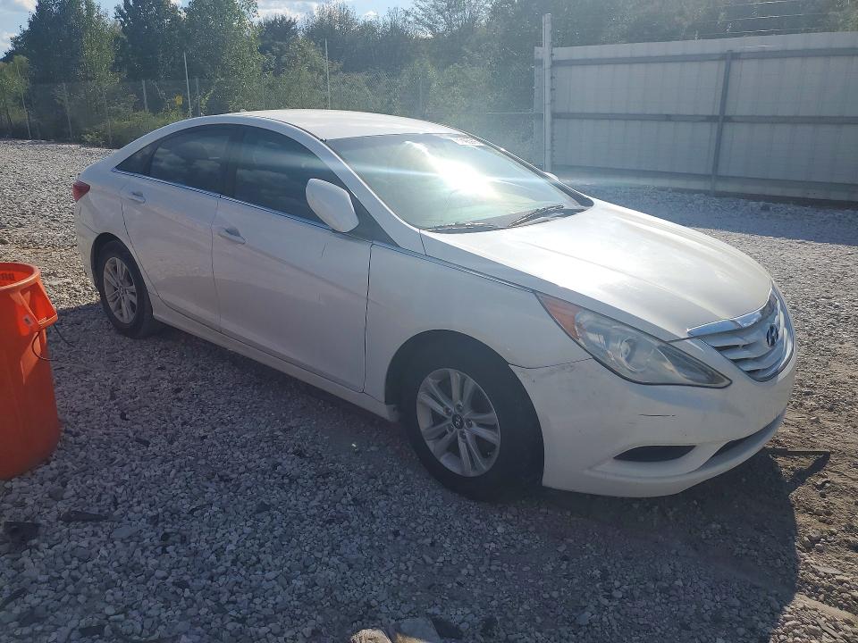 Photo 4 from auction – 2011 HYUNDAI SONATA with VIN 5NPEB4AC0BH249436