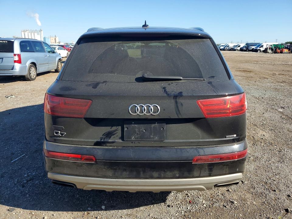 Photo 6 from auction – 2017 AUDI Q7 with VIN WA1AHAF74HD043911