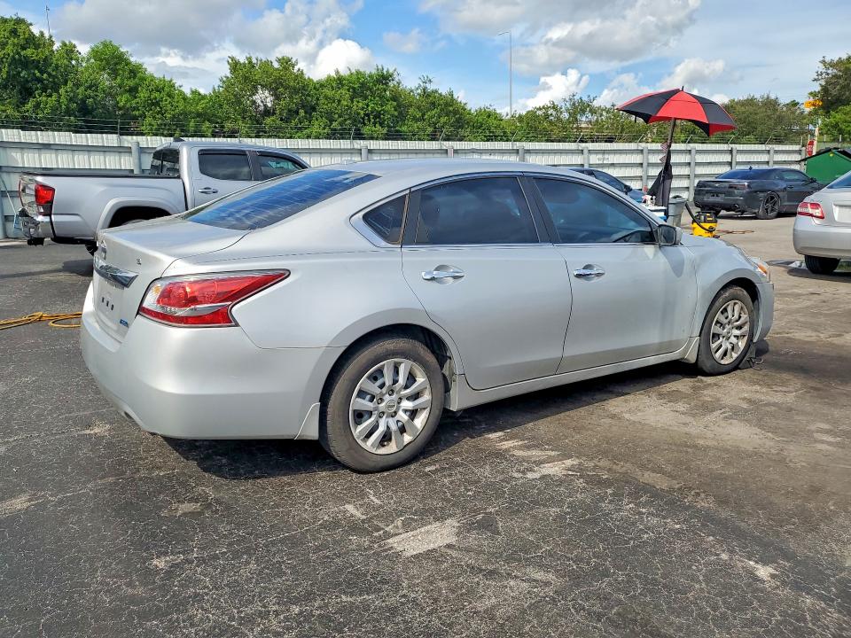 Photo 3 from auction – 2014 NISSAN ALTIMA with VIN 1N4AL3AP8EN388880