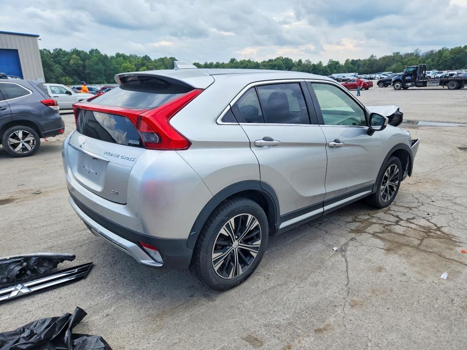 Фото 3 с аукциона – 2018 MITSUBISHI ECLIPSE CROSS с VIN JA4AT5AA4JZ044686