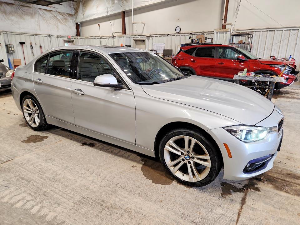 Photo 4 from auction – 2018 BMW 330 with VIN WBA8D9G59JNU70736
