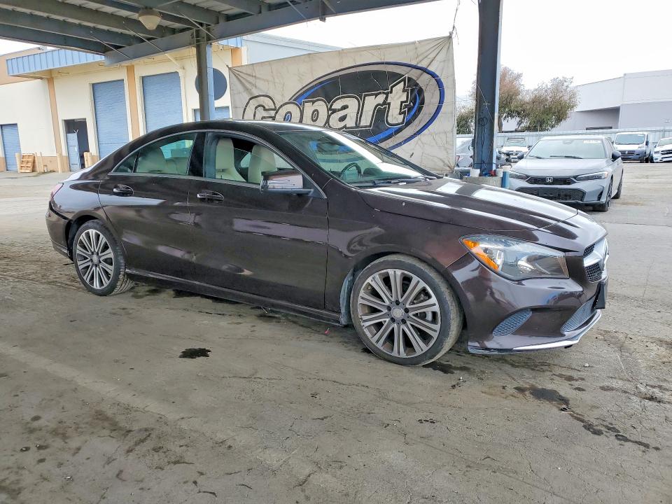 Снимка 4 от търг – 2017 MERCEDES-BENZ CLA с VIN WDDSJ4EB9HN450998