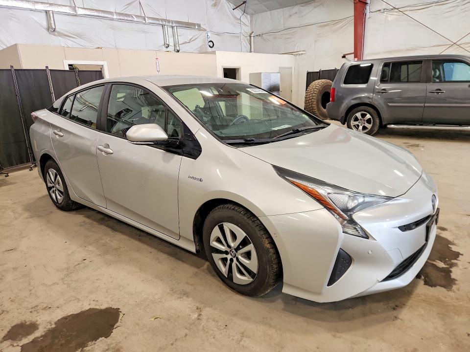 Photo 4 from auction – 2018 TOYOTA PRIUS with VIN JTDKBRFU1J3083049