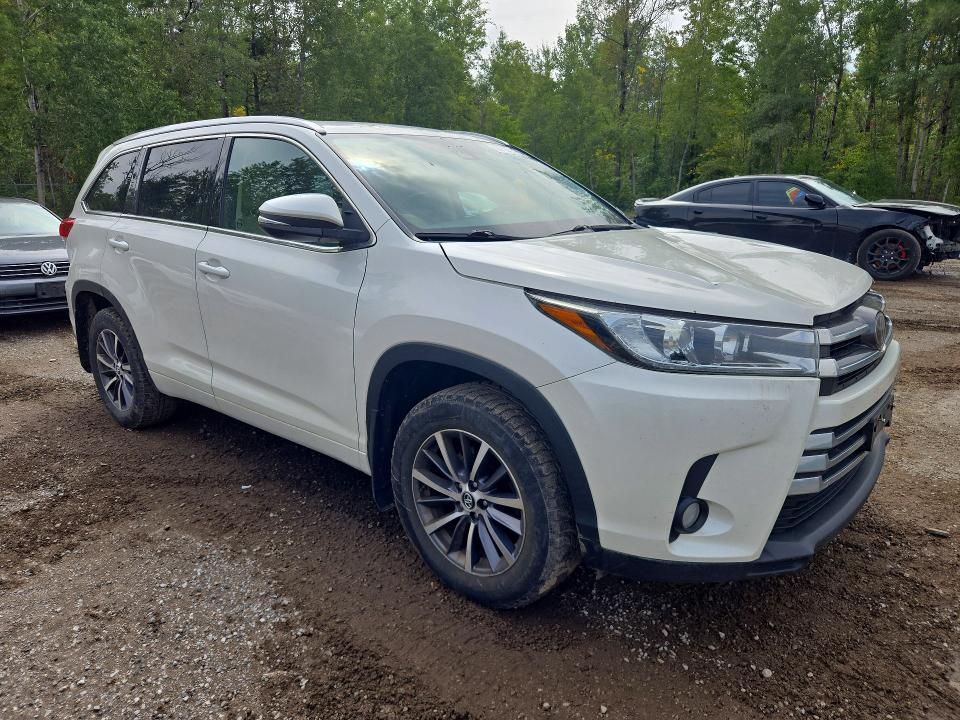 Photo 4 from auction – 2017 TOYOTA HIGHLANDER with VIN 5TDJZRFH6HS508235