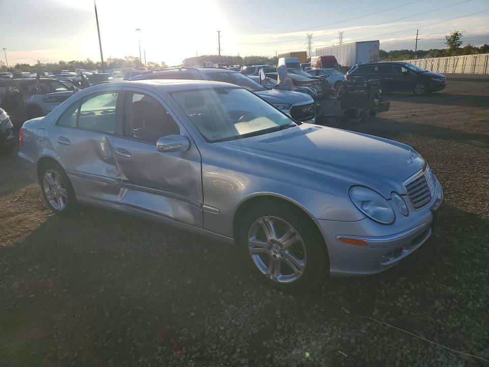 Снимка 4 от търг – 2006 MERCEDES-BENZ E с VIN WDBUF87J16X202888