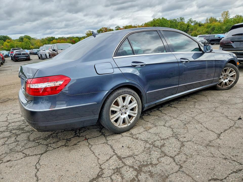 Photo 3 from auction – 2013 MERCEDES-BENZ E with VIN WDDHF8JB4DA748627