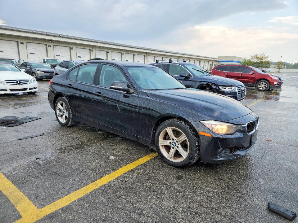 صورة رقم 4 من المزاد - 2013 BMW 328 مع VIN WBA3B5G59DNS03528