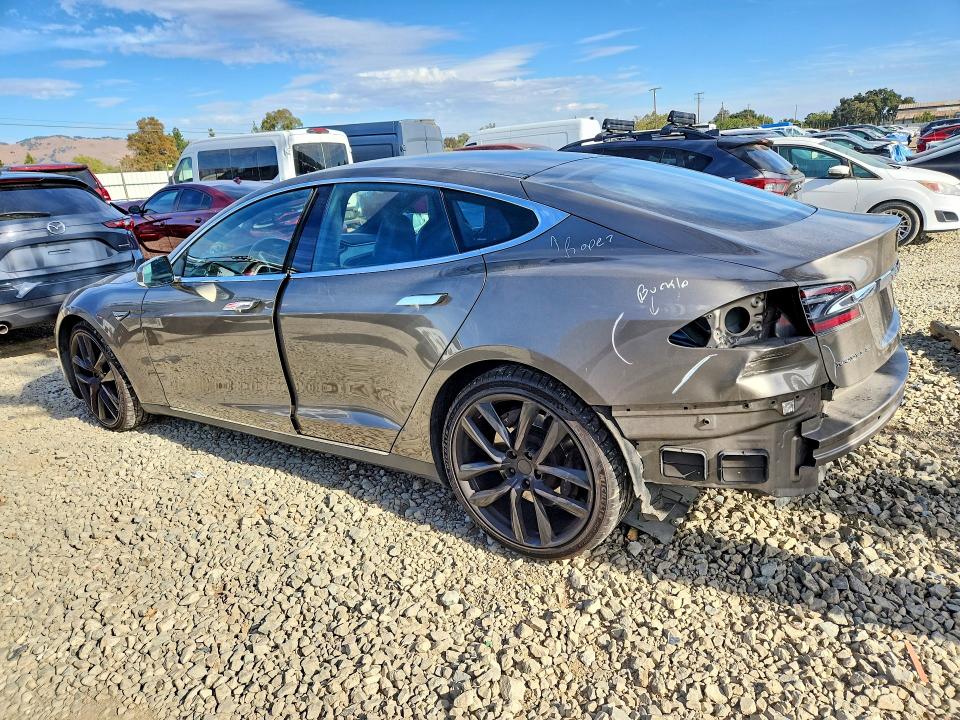 Photo 2 from auction – 2015 TESLA MODEL S with VIN 5YJSA1H22FF090084