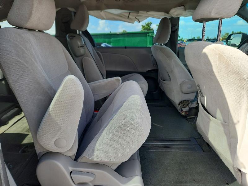 Photo 11 from auction – 2016 TOYOTA SIENNA with VIN 5TDKK3DC7GS714935