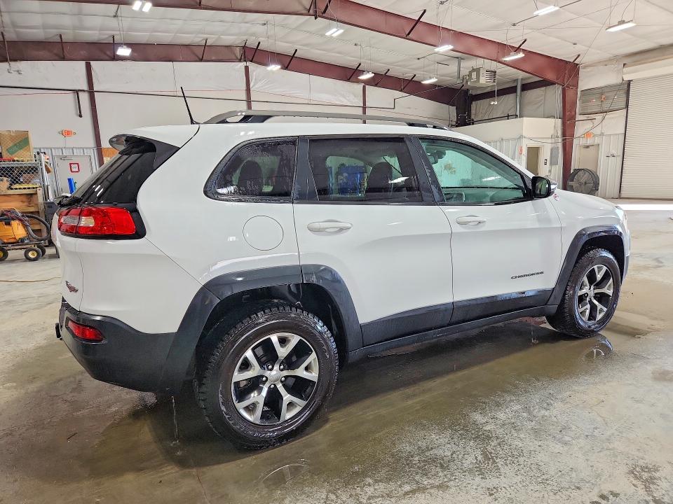 Photo 3 from auction – 2016 JEEP CHEROKEE with VIN 1C4PJMBS3GW361683