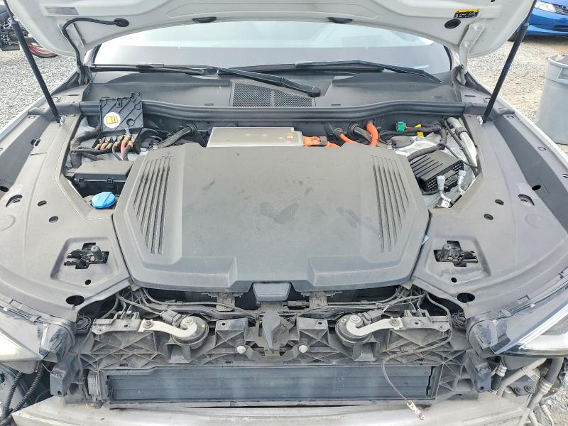 Photo 12 from auction – 2019 AUDI E-TRON with VIN WA1VAAGE1KB025002