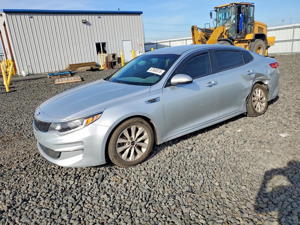 KIA OPTIMA 2016 مع رقم تعريف المركبة 5XXGT4L36GG050171 - صورة من المزاد