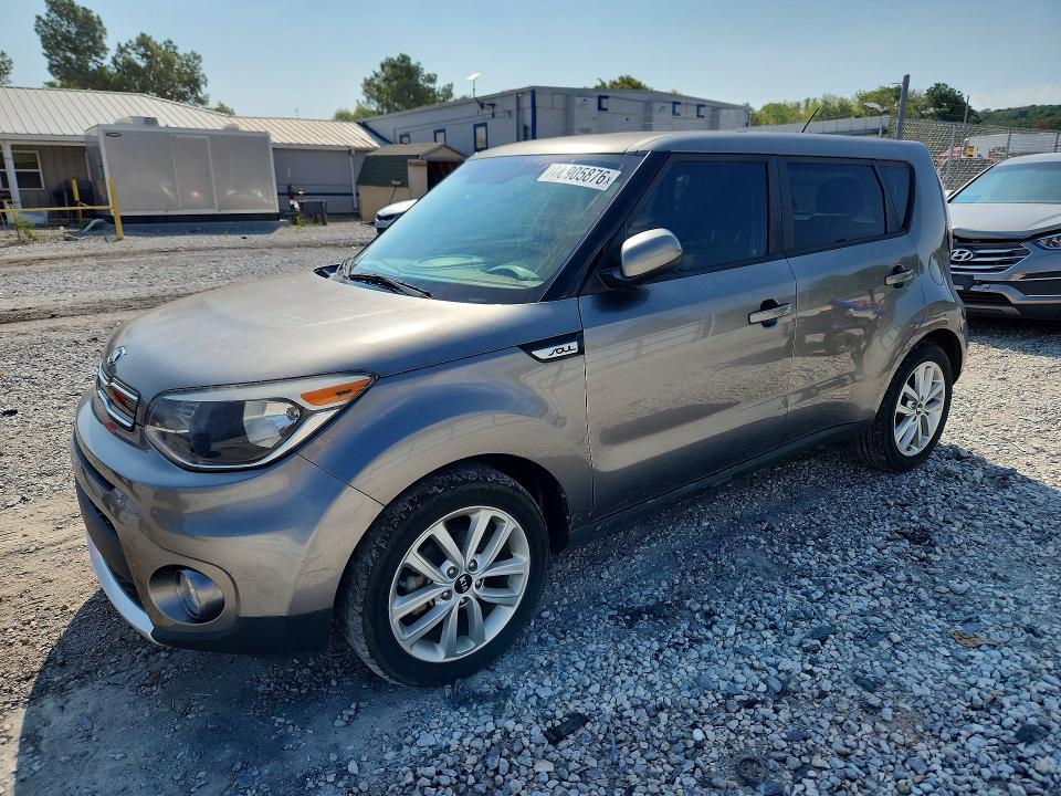 KIA SOUL 2018 with VIN KNDJP3A55J7517993 - Photo from auction