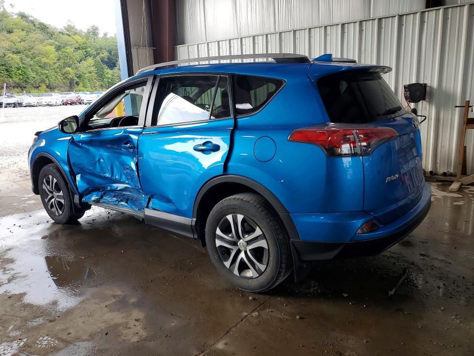 Photo 2 from auction – 2016 TOYOTA RAV4 with VIN 2T3BFREV9GW506402