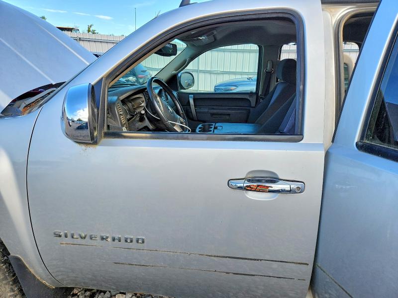 Снимка 7 от търг – 2011 CHEVROLET SILVERADO с VIN 3GCPKSE33BG269745