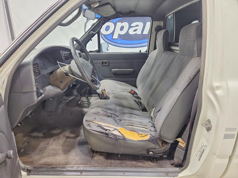 Photo 7 from auction – 1992 TOYOTA PICKUP with VIN JT4RN02PXN7003120