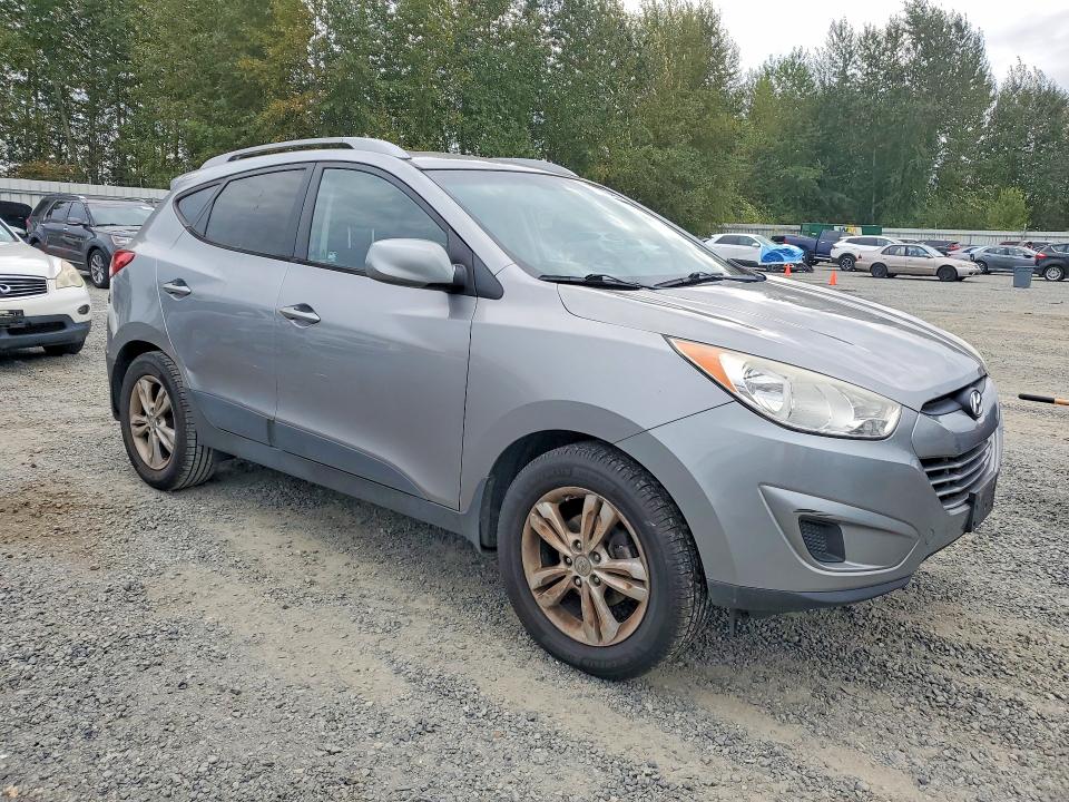 Photo 4 from auction – 2011 HYUNDAI TUCSON with VIN KM8JU3AC8BU154868