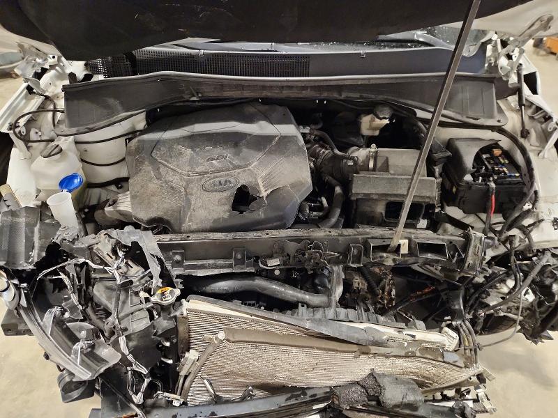 Снимка 12 от търг – 2019 KIA SORENTO с VIN 5XYPKDA50KG527673