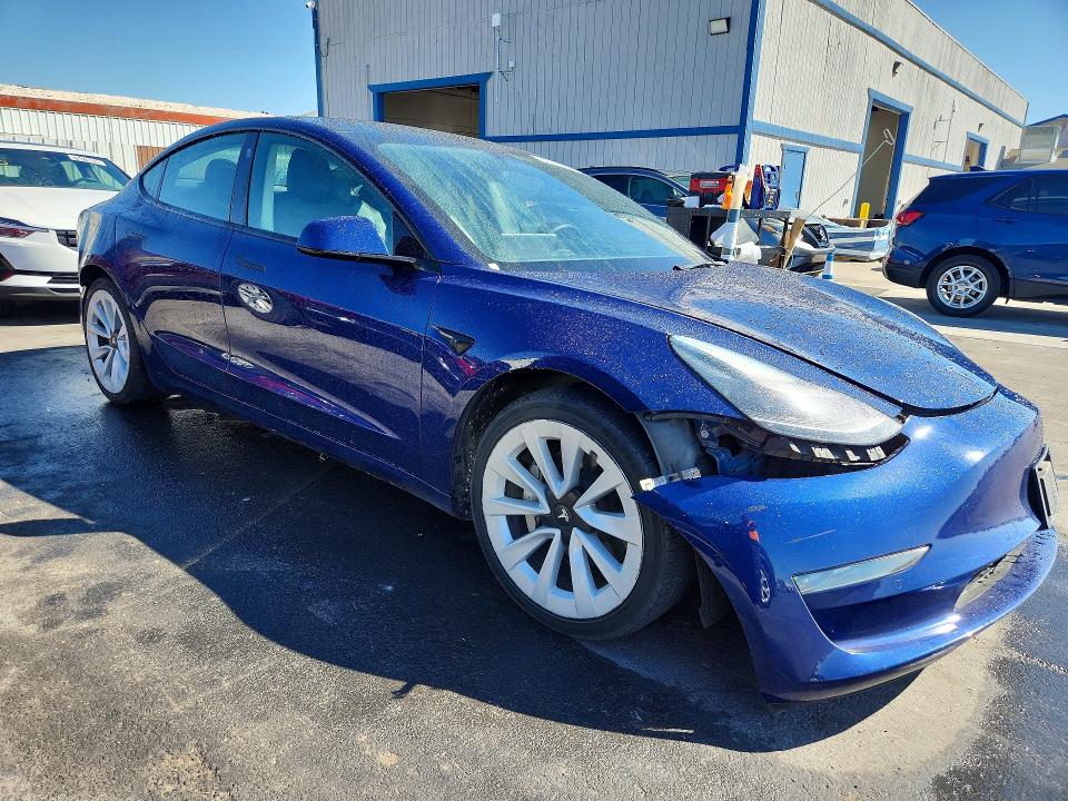 Снимка 4 от търг – 2022 TESLA MODEL 3 с VIN 5YJ3E1EA1NF371067