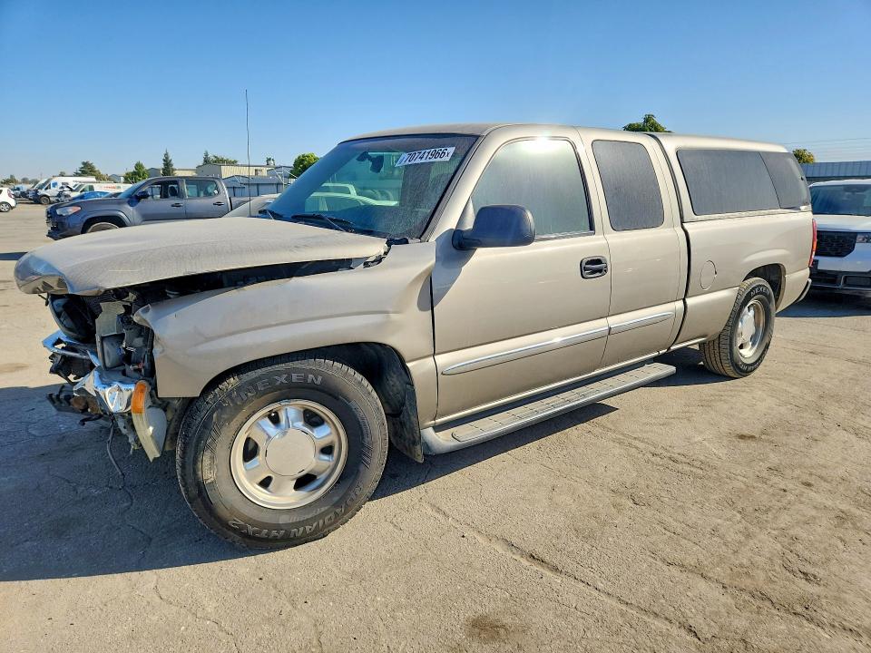 GMC SIERRA 2003 with VIN 2GTEC19VX31100262 - Photo from auction