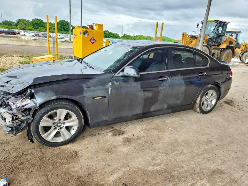 BMW 528 2013 с VIN WBAXG5C56DD229342 - Снимка от търг