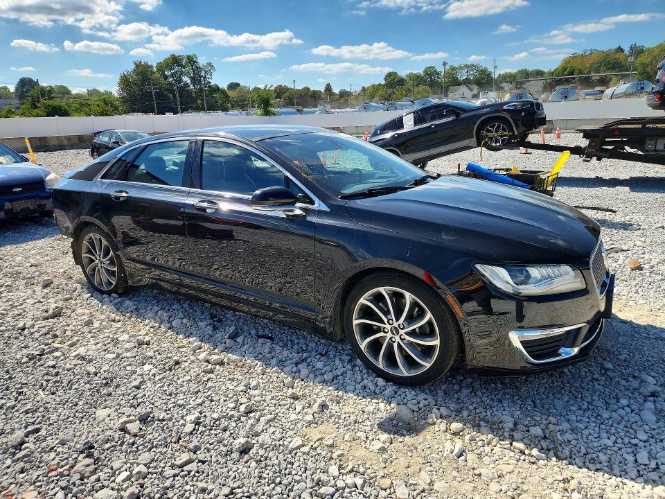 Foto 4 de la subasta – 2017 LINCOLN MKZ con VIN 3LN6L5FC3HR612958