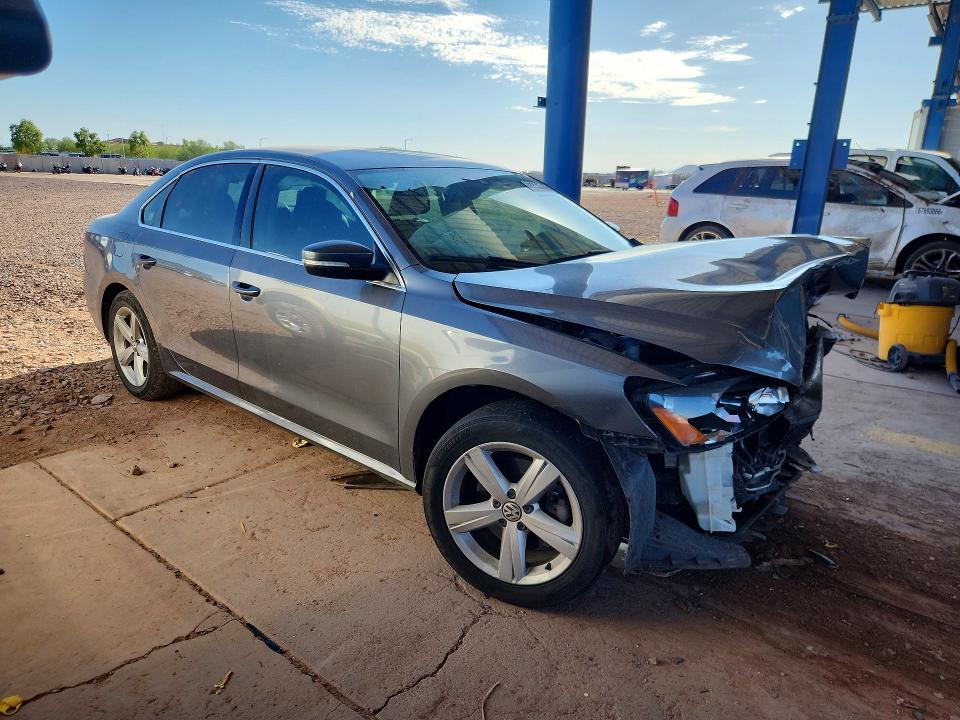 Photo 4 from auction – 2014 VOLKSWAGEN PASSAT with VIN 1VWBT7A34EC110800