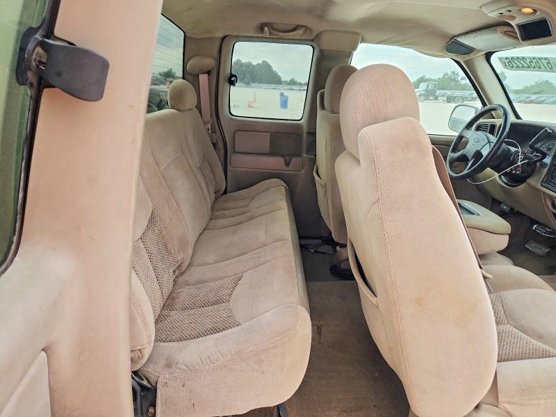 Photo 10 from auction – 2005 CHEVROLET SILVERADO with VIN 2GCEC19V951310872