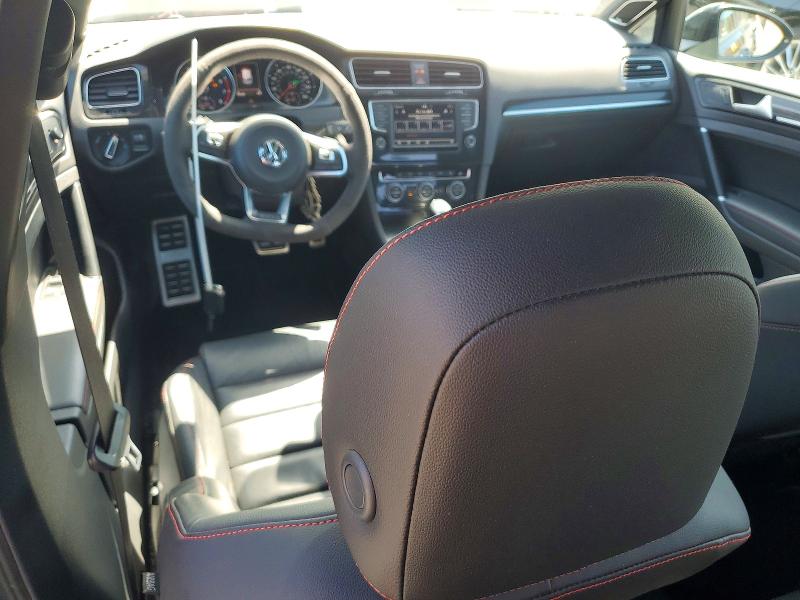 Photo 8 from auction – 2017 VOLKSWAGEN GTI with VIN 3VW447AU2HM018005