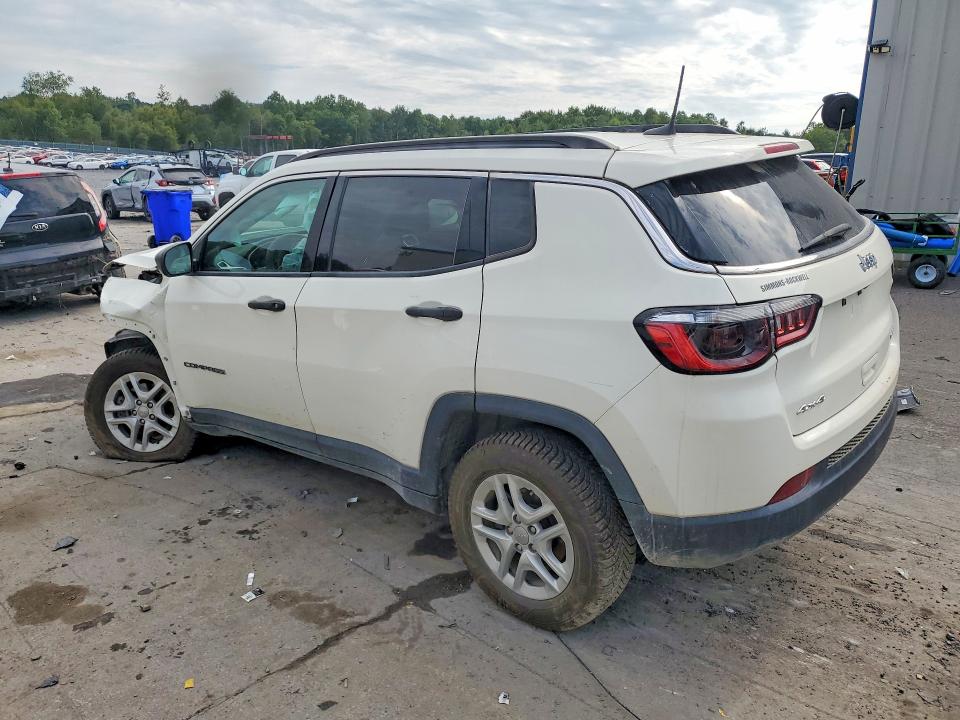 Снимка 2 от търг – 2021 JEEP COMPASS с VIN 3C4NJDABXMT525425
