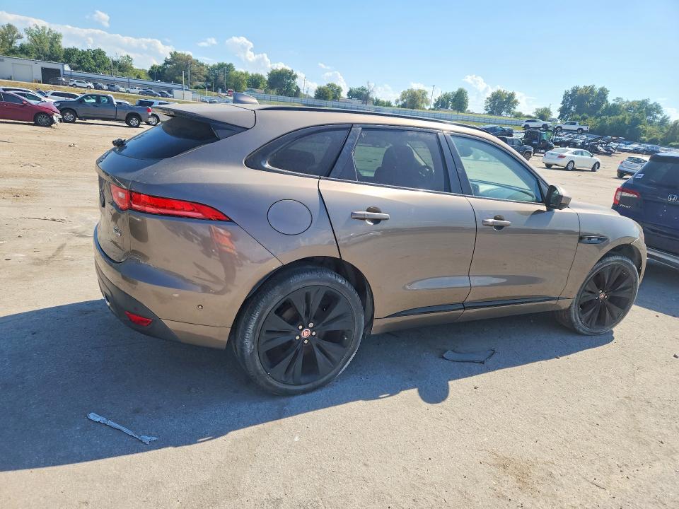 Photo 3 from auction – 2017 JAGUAR F-PACE with VIN SADCL2BV9HA074262