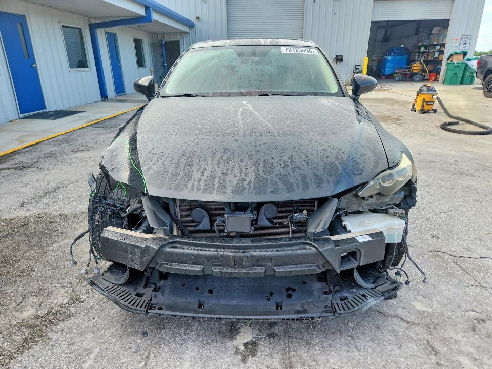 Photo 5 from auction – 2016 LEXUS IS with VIN JTHBA1D27G5031362