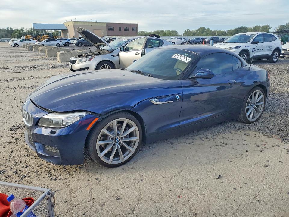 BMW Z4 2014 مع رقم تعريف المركبة WBALM7C51EE386369 - صورة من المزاد