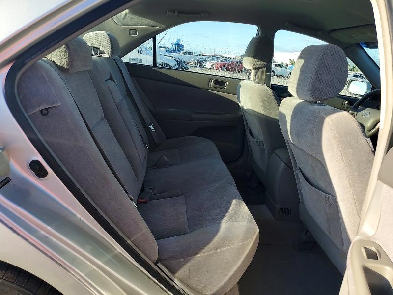 Photo 10 from auction – 2004 TOYOTA CAMRY with VIN JTDBE30K040297208