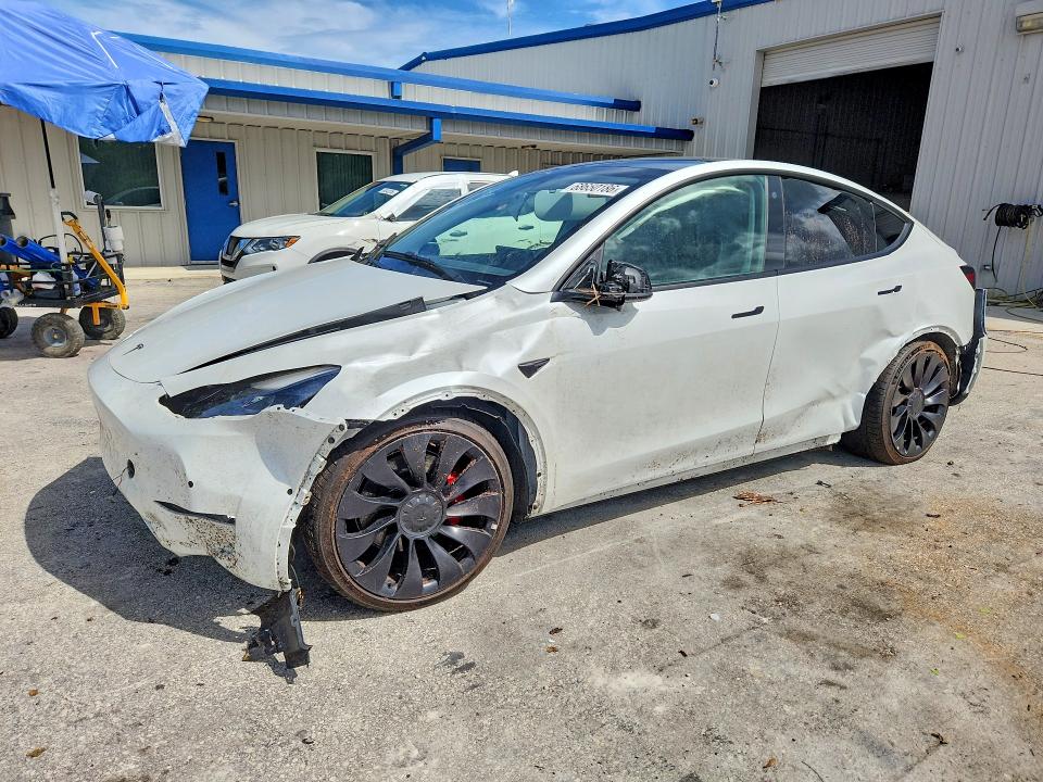 Photo 1 from auction – 2022 TESLA MODEL Y with VIN 7SAYGDEF8NF522986