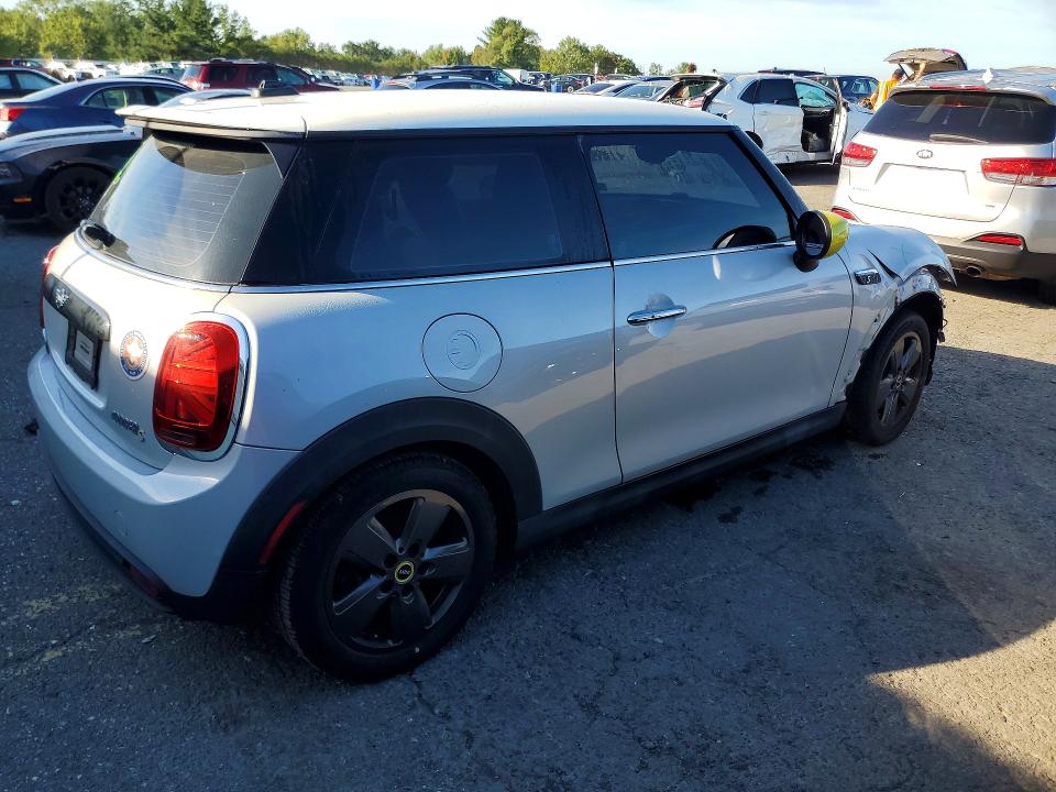 Zdjęcie 3 z aukcji – 2022 MINI COOPER z VIN WMW13DJ03N2R88045