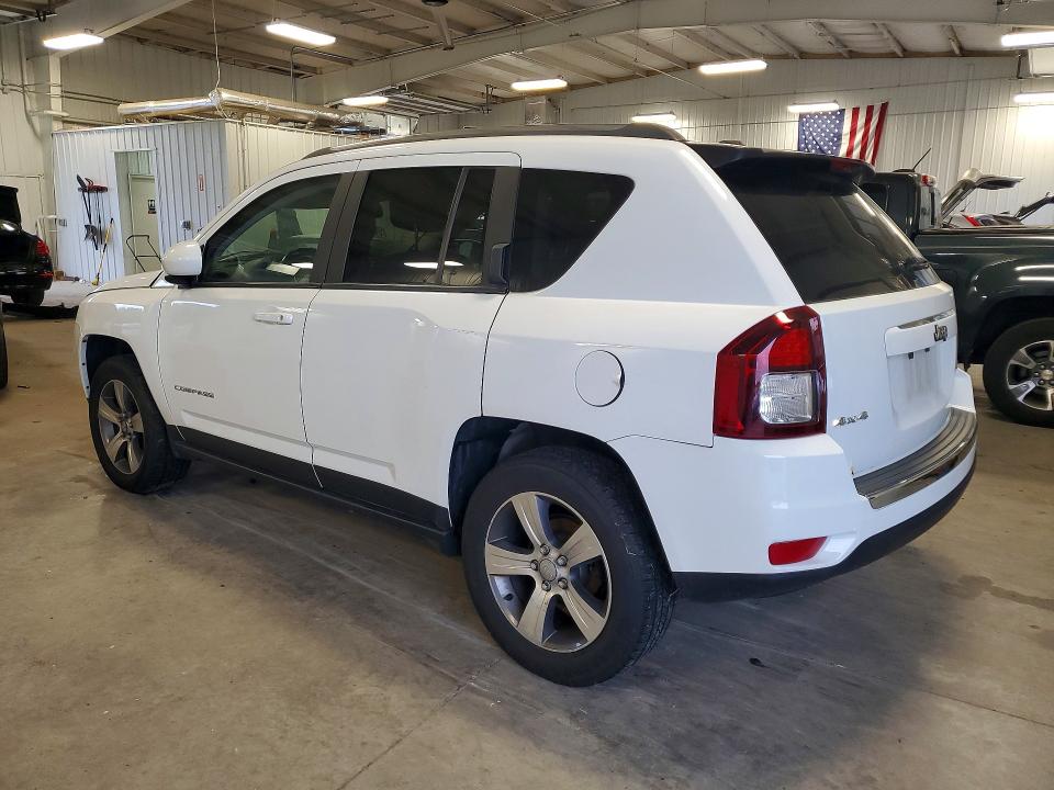 Снимка 2 от търг – 2017 JEEP COMPASS с VIN 1C4NJDEB7HD176455