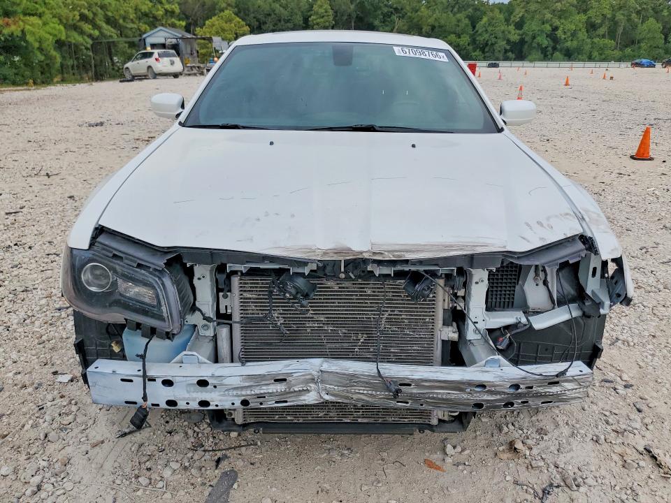 Foto 5 de la subasta – 2020 CHRYSLER 300 con VIN 2C3CCABG2LH220619