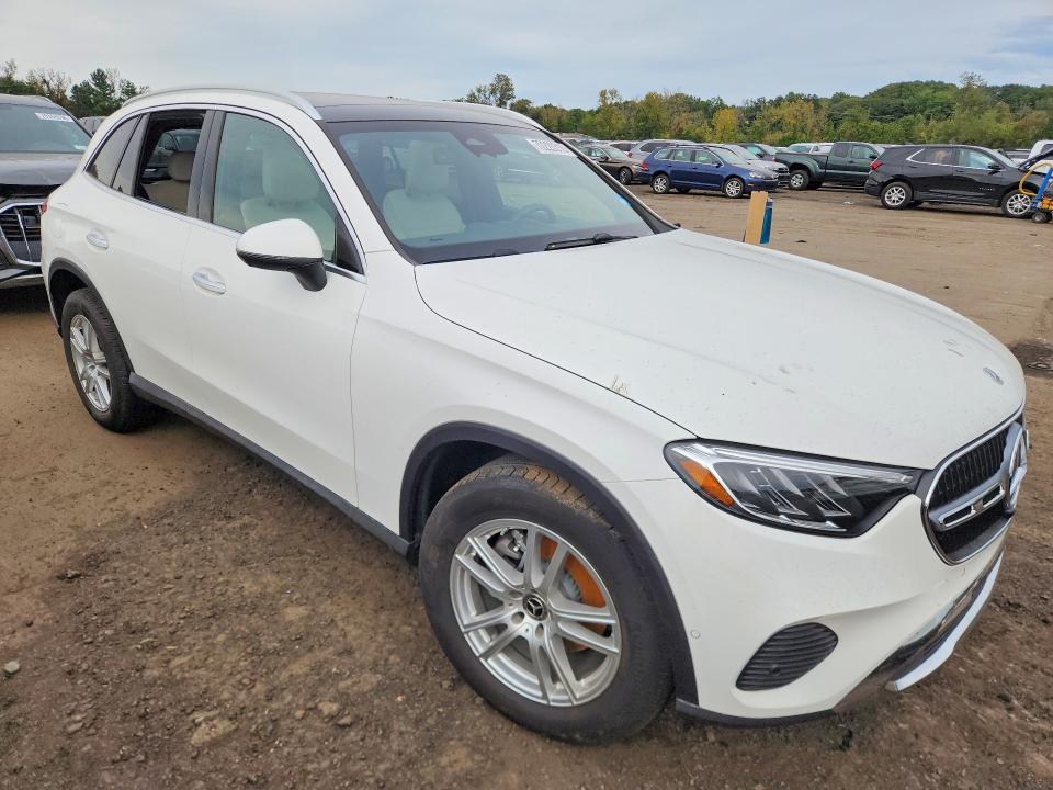 Снимка 4 от търг – 2025 MERCEDES-BENZ GLC с VIN W1NKM4HB4SF365218