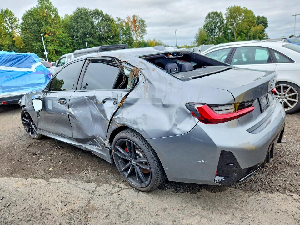 Foto 2 de la subasta – 2023 BMW M340XI con VIN 3MW49FF04P8D31243