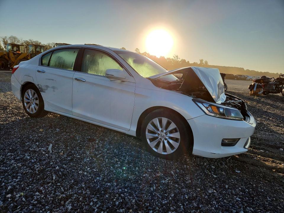 Снимка 4 от търг – 2013 HONDA ACCORD с VIN 1HGCR2F84DA216916