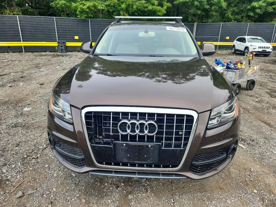 Zdjęcie 5 z aukcji – 2011 AUDI Q5 z VIN WA1DKAFP3BA028534