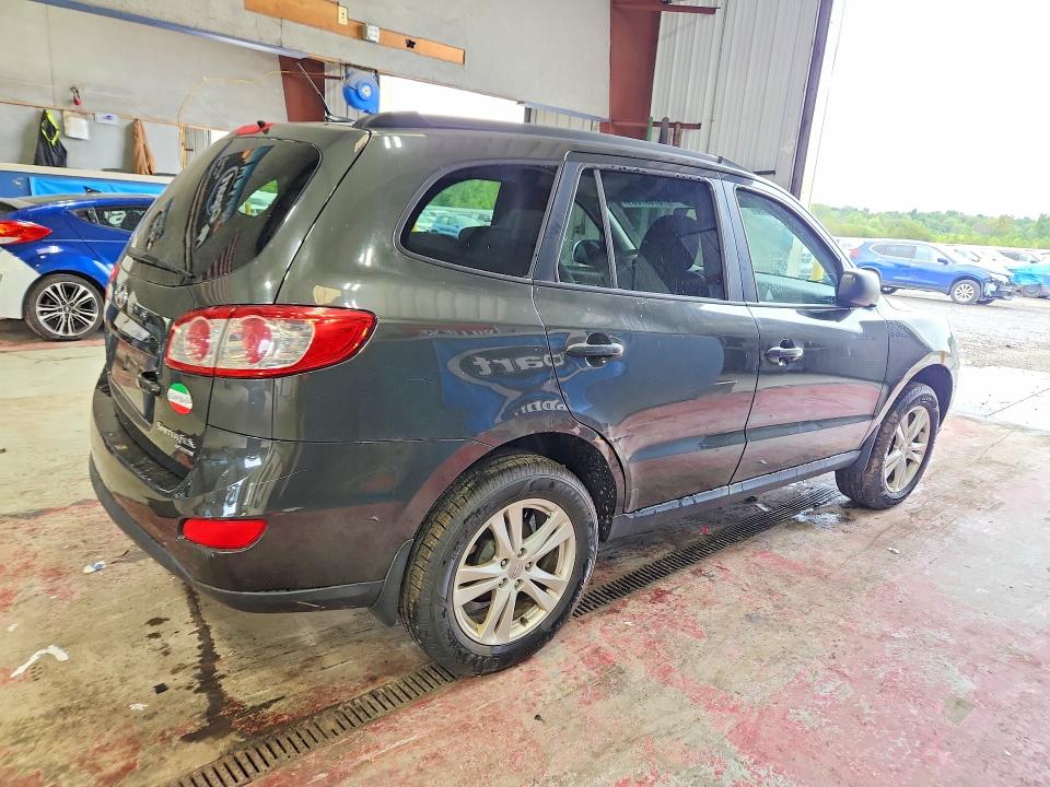 Photo 3 from auction – 2010 HYUNDAI SANTA FE with VIN 5NMSGDAB9AH407991