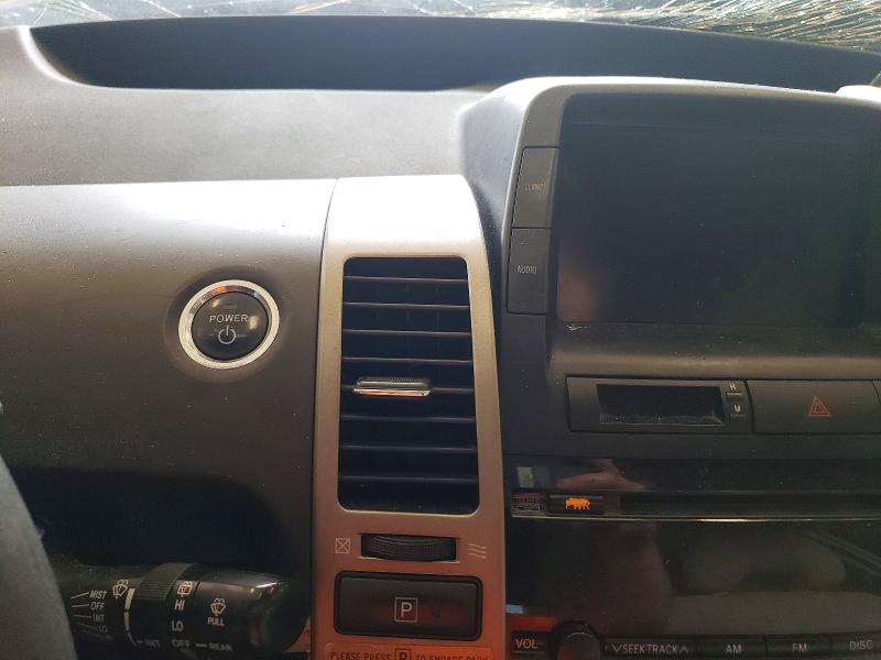 Снимка 9 от търг – 2005 TOYOTA PRIUS с VIN JTDKB20U357043585