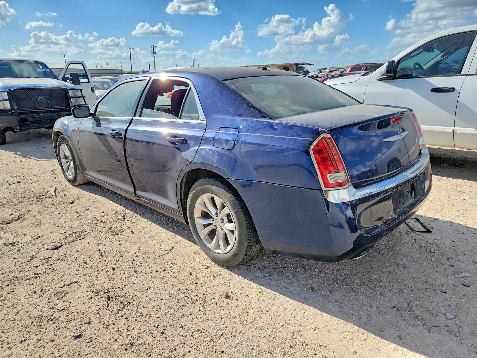 Photo 2 from auction – 2014 CHRYSLER 300 with VIN 2C3CCAAG4EH375919