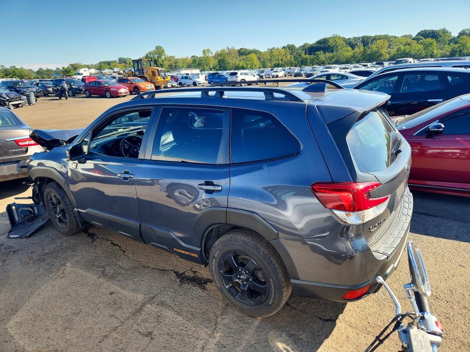 Foto 2 de la subasta – 2022 SUBARU FORESTER con VIN JF2SKAMC9NH401974